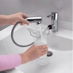 洗面台ハンドシャワー